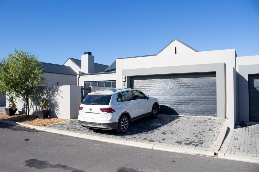 3 Bedroom Property for Sale in Aan de Wijnlanden Western Cape
